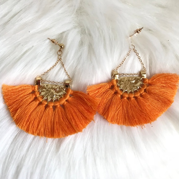 Boho fan-shaped tassel fringe statement earrings - Picture 3 of 4